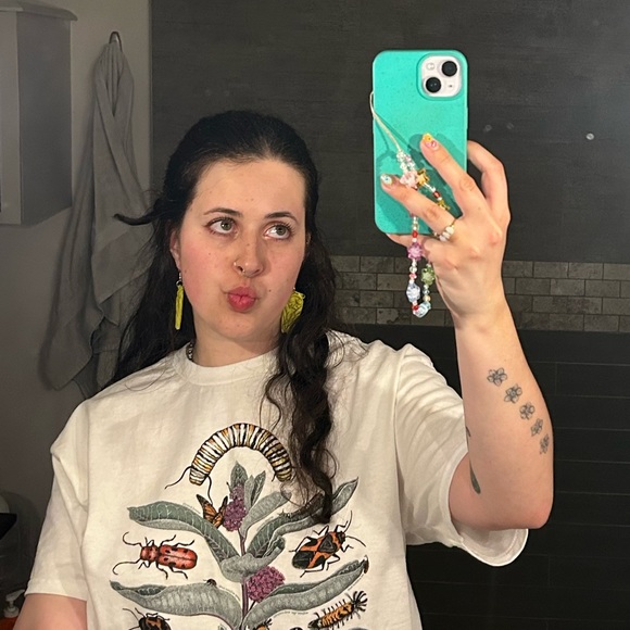 Meet your Posher, Ismay - Picture 1 of 1